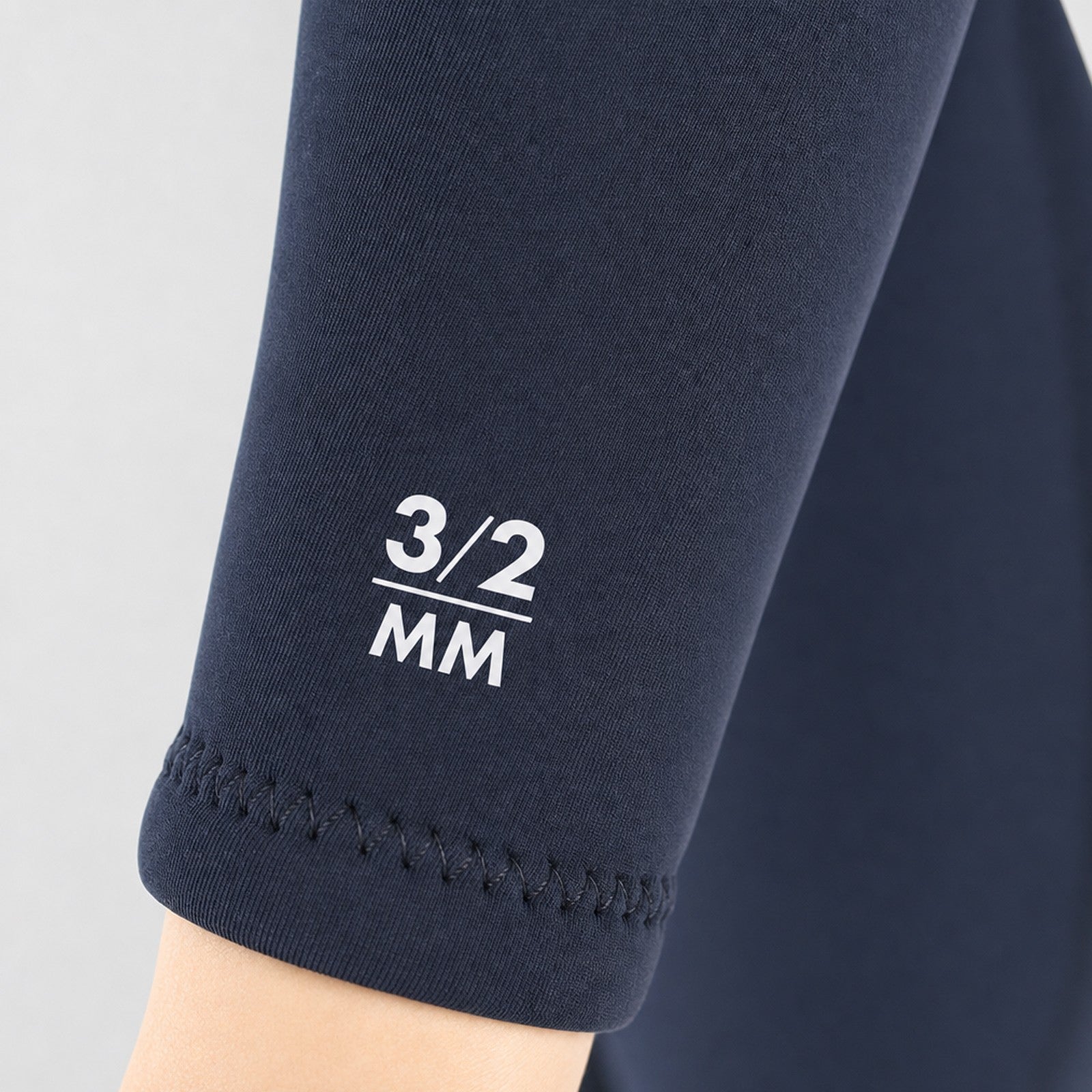 Script 3/2MM Flatlock Backzip Womens Full Wetsuit